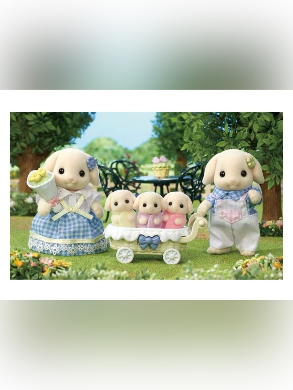 Calico Critters Sylvanian Families Flora Rabbit Family Playset